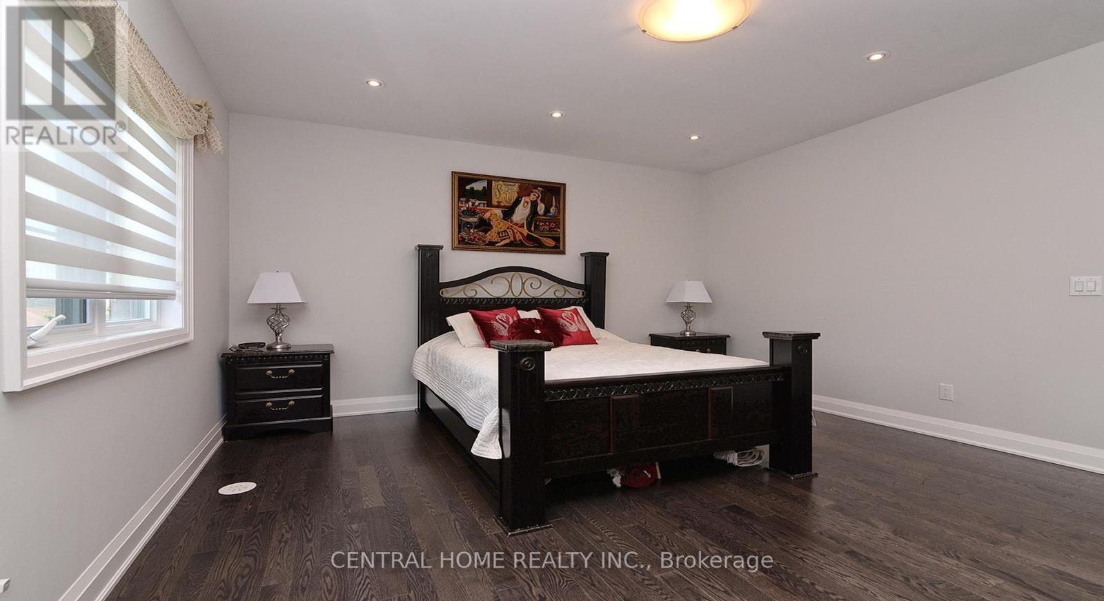 47 Divon Lane, Richmond Hill, Ontario  L4B 0G4 - Photo 11 - N12528736