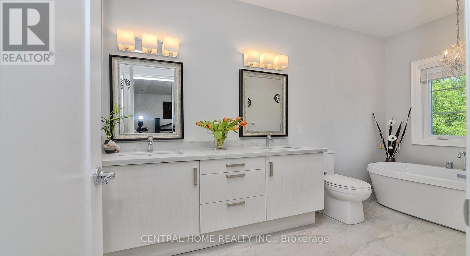 47 Divon Lane, Richmond Hill, Ontario  L4B 0G4 - Photo 13 - N12528736