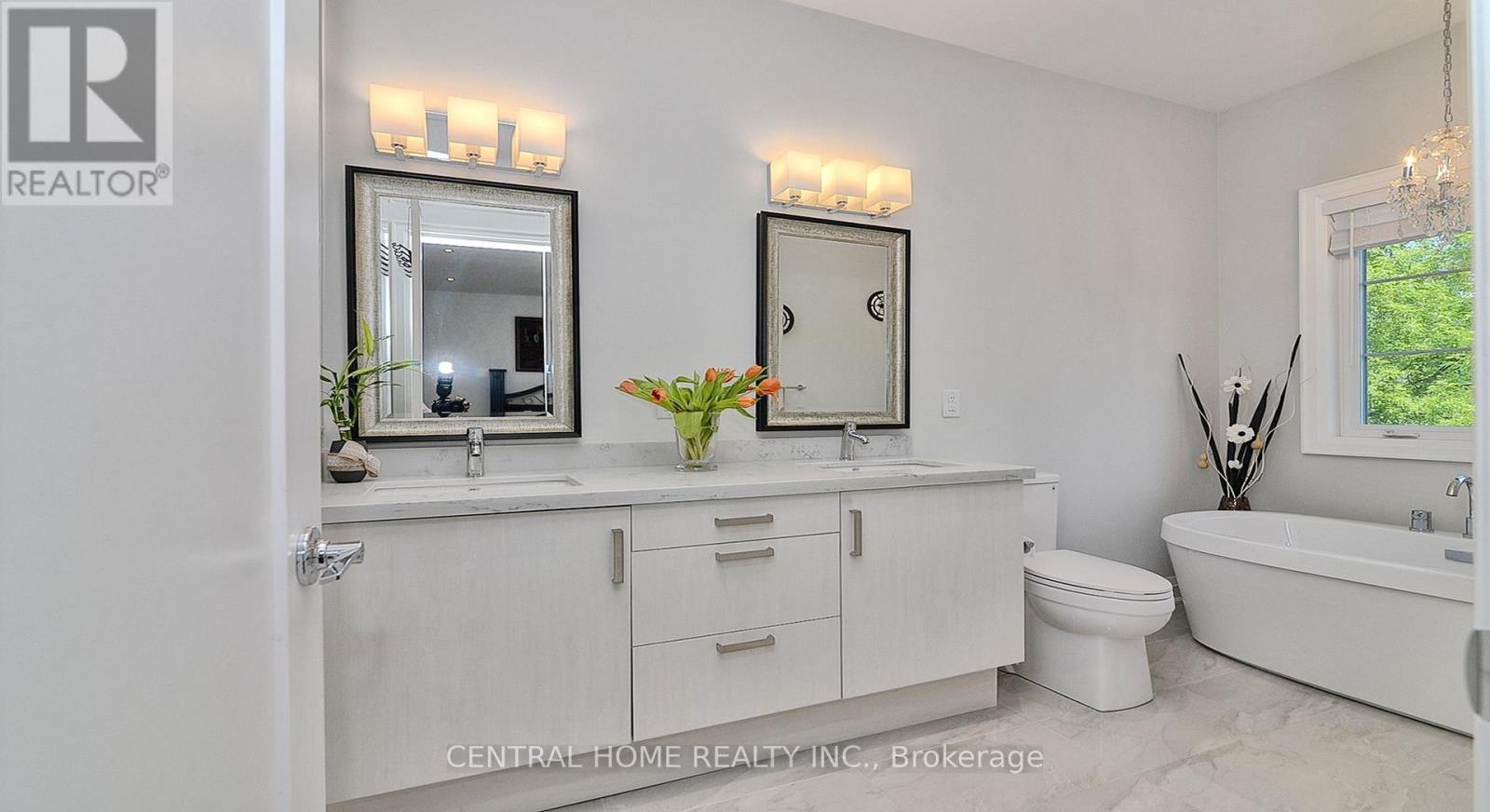 47 Divon Lane, Richmond Hill, Ontario  L4B 0G4 - Photo 15 - N12528736