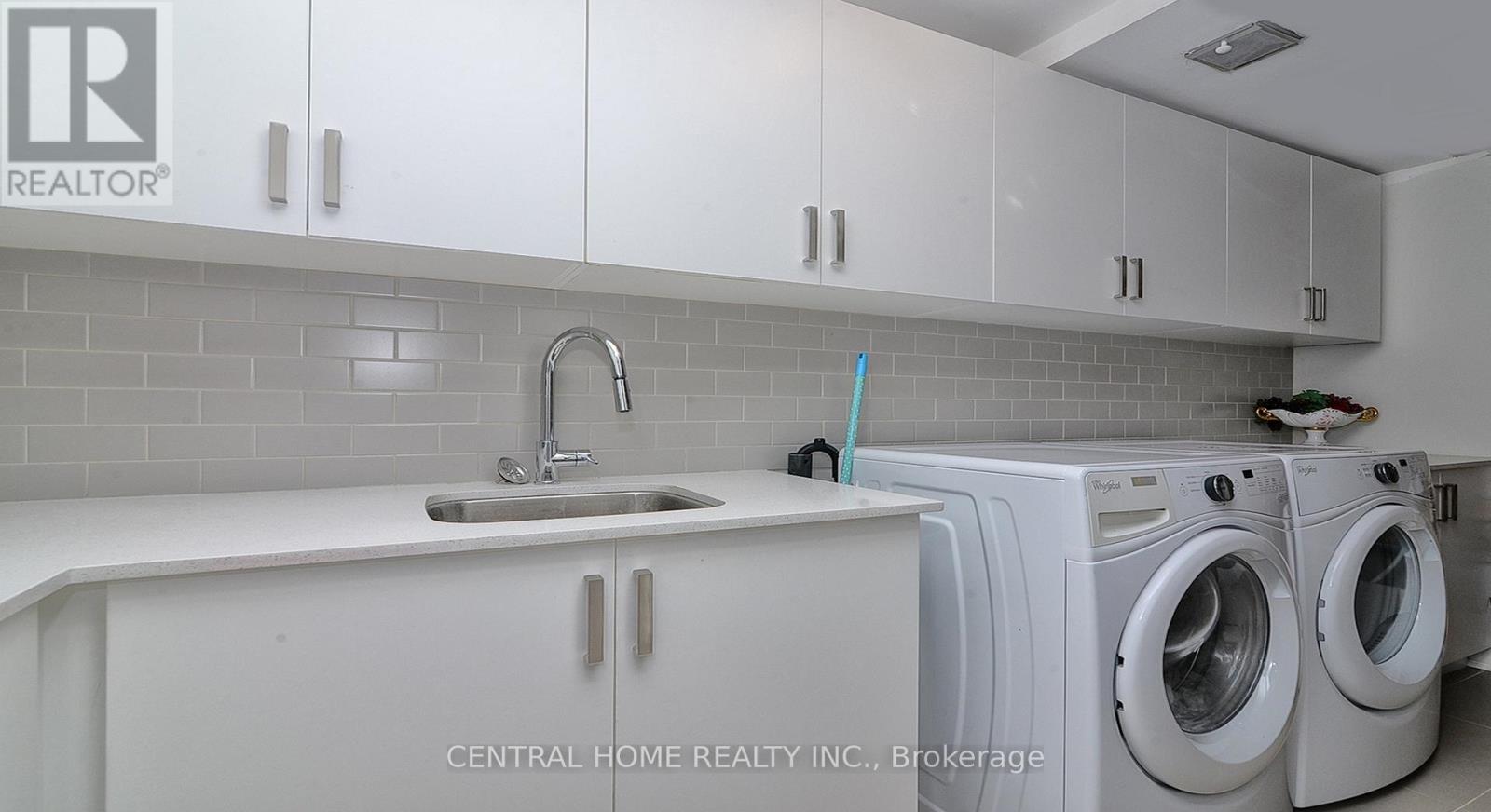 47 Divon Lane, Richmond Hill, Ontario  L4B 0G4 - Photo 22 - N12528736