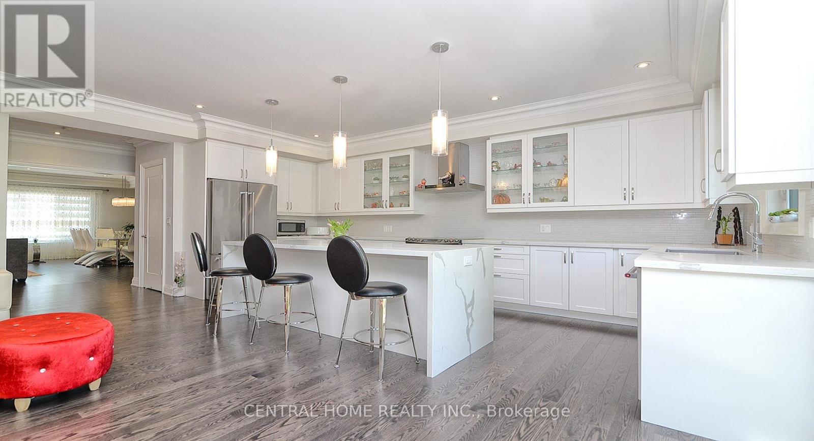 47 Divon Lane, Richmond Hill, Ontario  L4B 0G4 - Photo 3 - N12528736