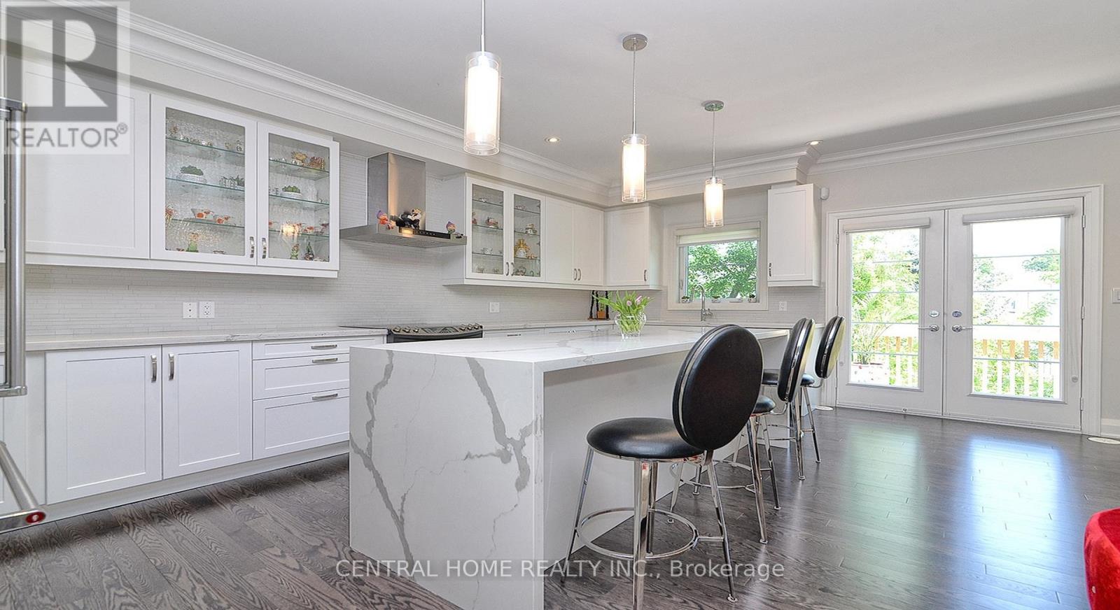 47 Divon Lane, Richmond Hill, Ontario  L4B 0G4 - Photo 4 - N12528736