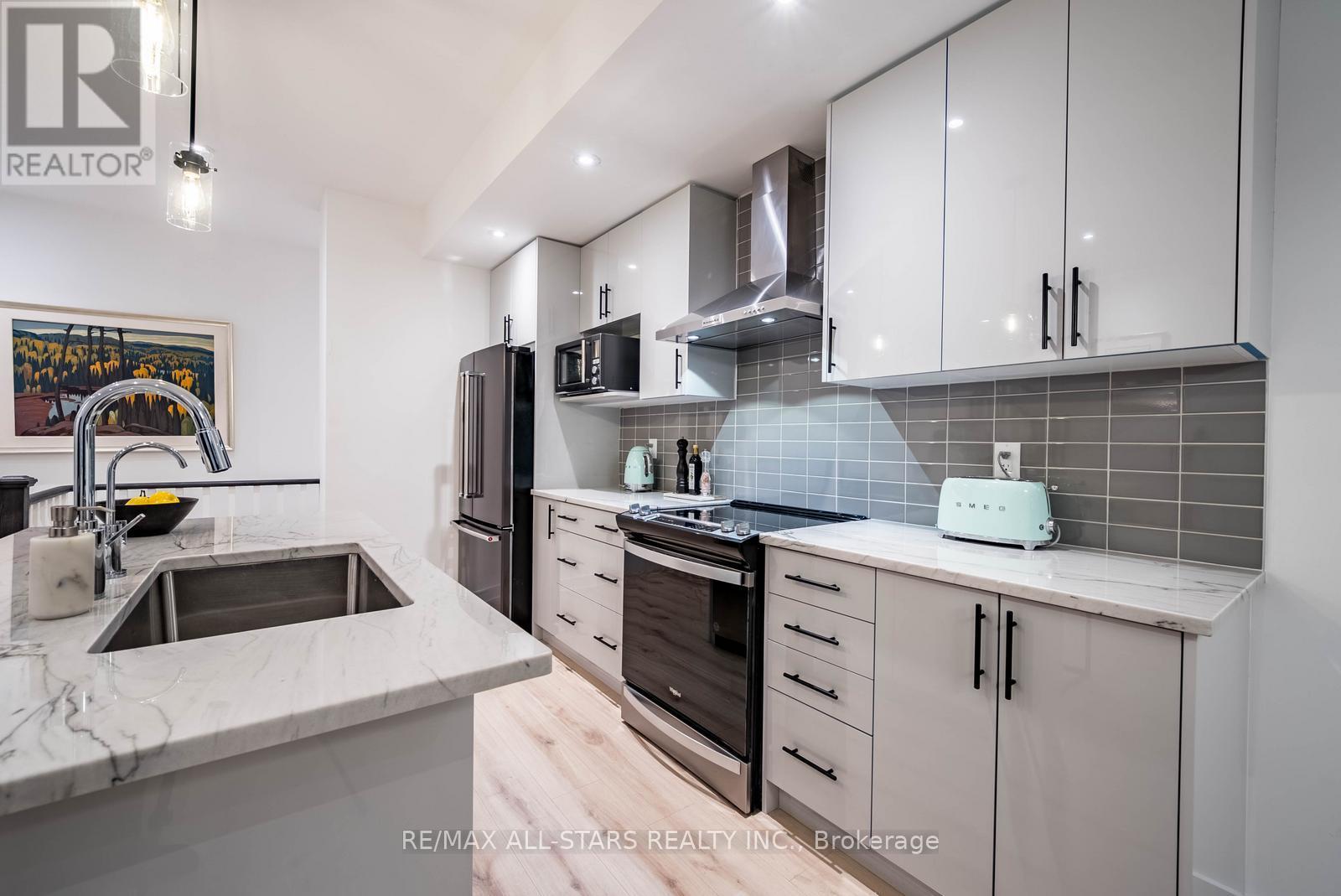 138 COVINGTON CRESCENT, Whitchurch-Stouffville, Ontario