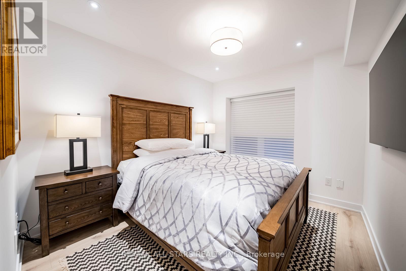 138 Covington Crescent, Whitchurch-Stouffville, Ontario  L4A 4W8 - Photo 28 - N12528780