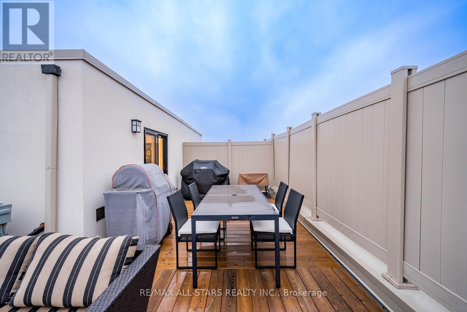 138 Covington Crescent, Whitchurch-Stouffville, Ontario  L4A 4W8 - Photo 39 - N12528780