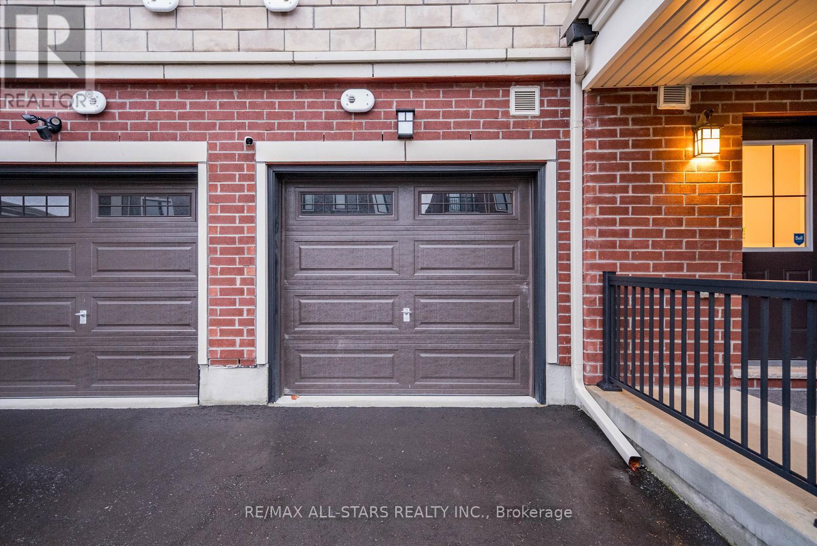 138 Covington Crescent, Whitchurch-Stouffville, Ontario  L4A 4W8 - Photo 6 - N12528780