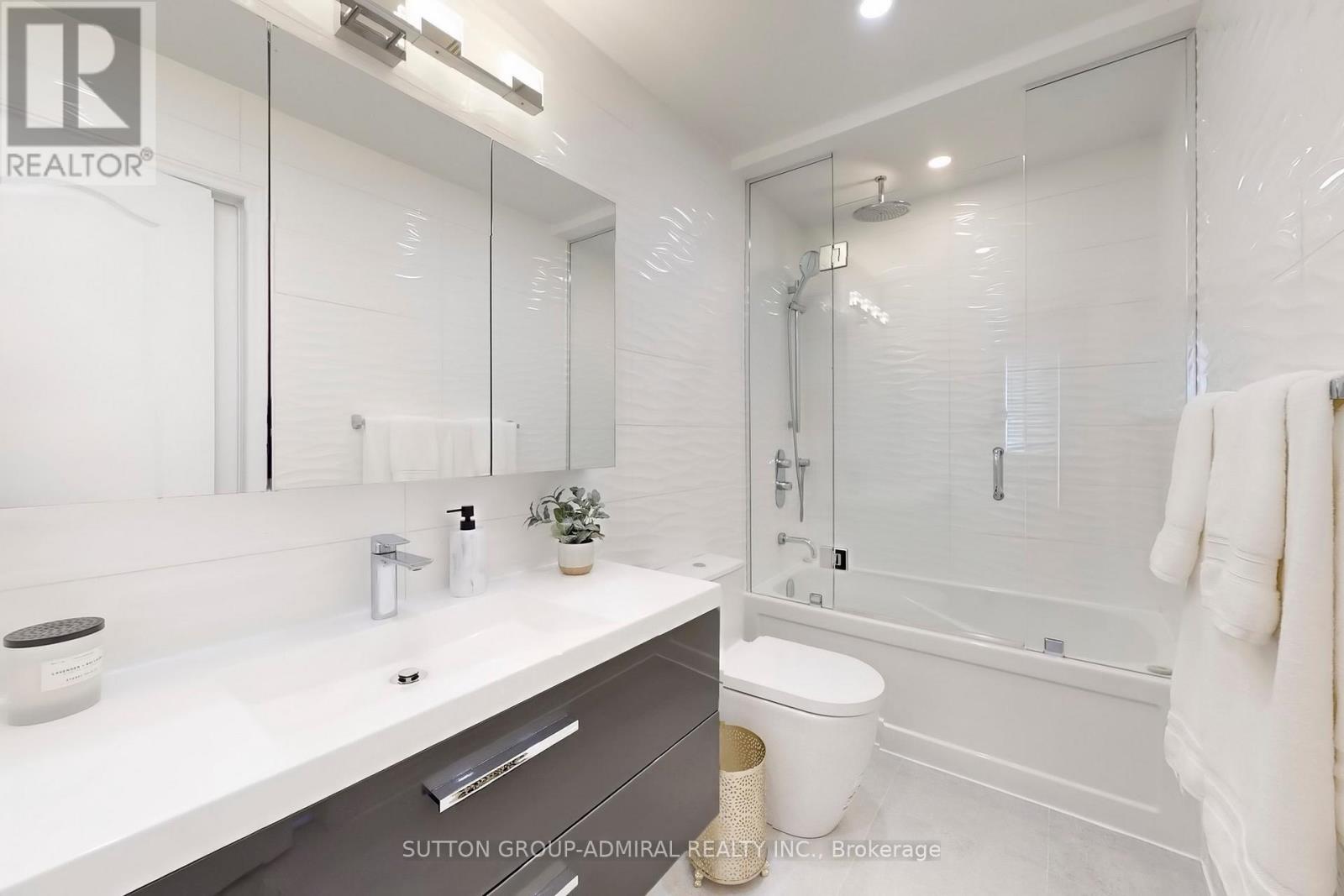 62 Agostino Crescent, Vaughan, Ontario  L4K 5L1 - Photo 23 - N12528790