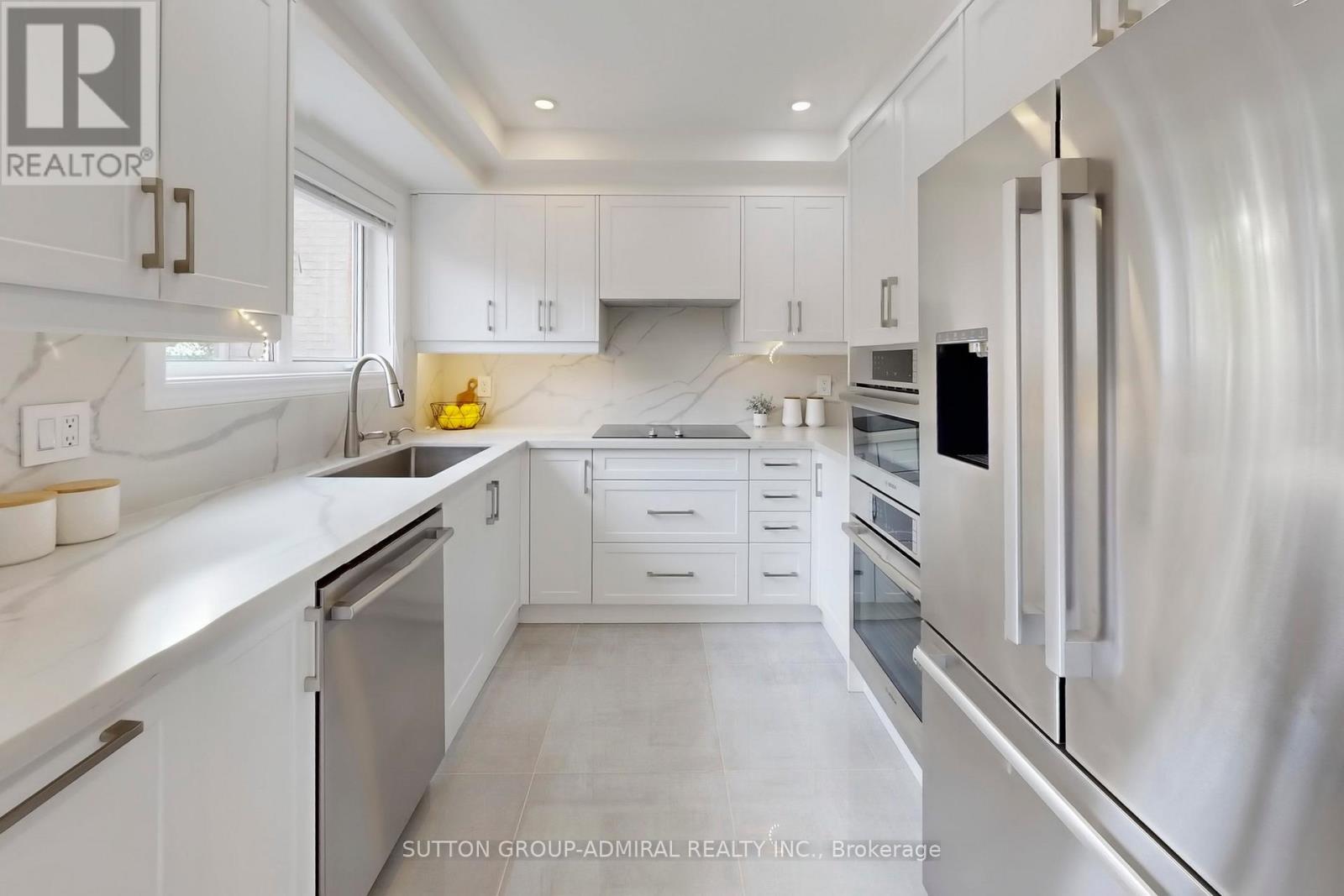 62 Agostino Crescent, Vaughan, Ontario  L4K 5L1 - Photo 8 - N12528790