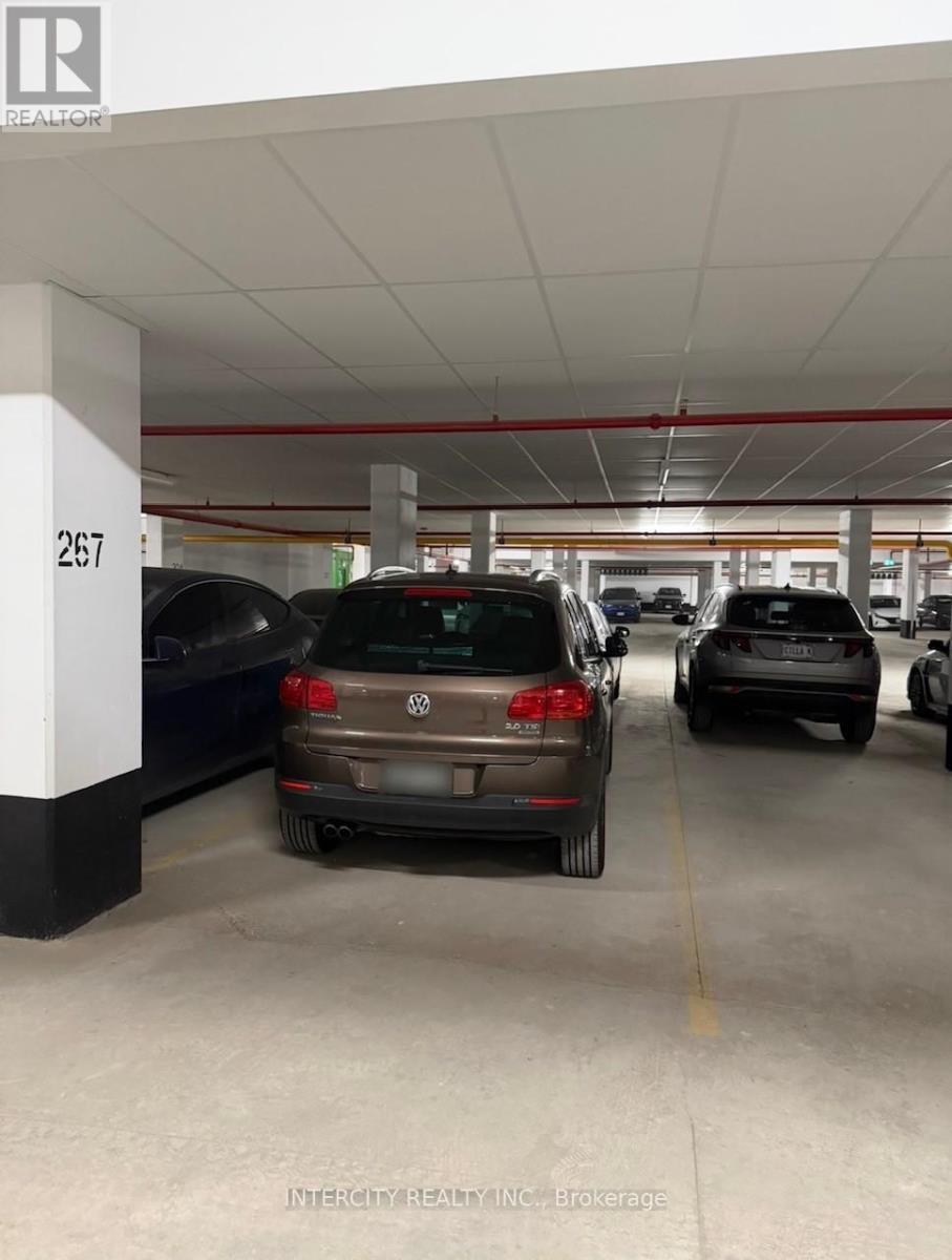 9 - 18 Lytham Green Circle, Newmarket, Ontario  L3Y 0H4 - Photo 13 - N12528826