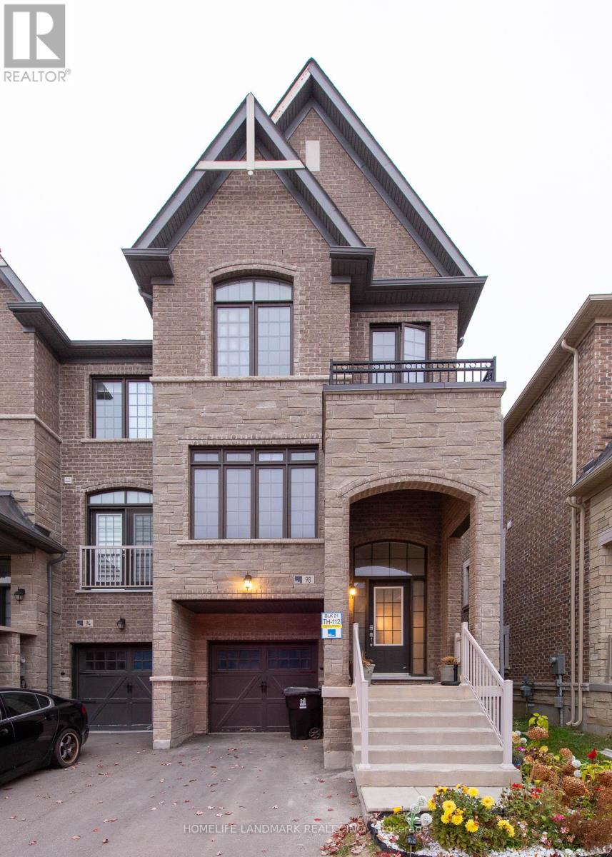 98 FAROOQ BOULEVARD, Vaughan, Ontario