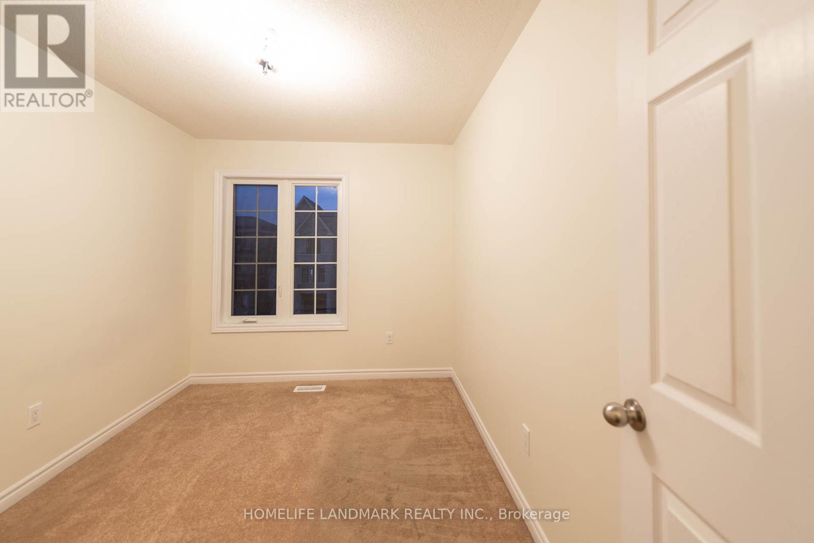 98 Farooq Boulevard, Vaughan, Ontario  L4H 4S1 - Photo 11 - N12528942