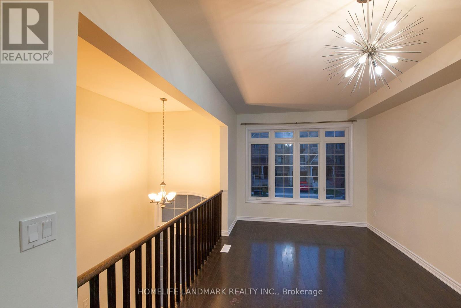 98 Farooq Boulevard, Vaughan, Ontario  L4H 4S1 - Photo 3 - N12528942