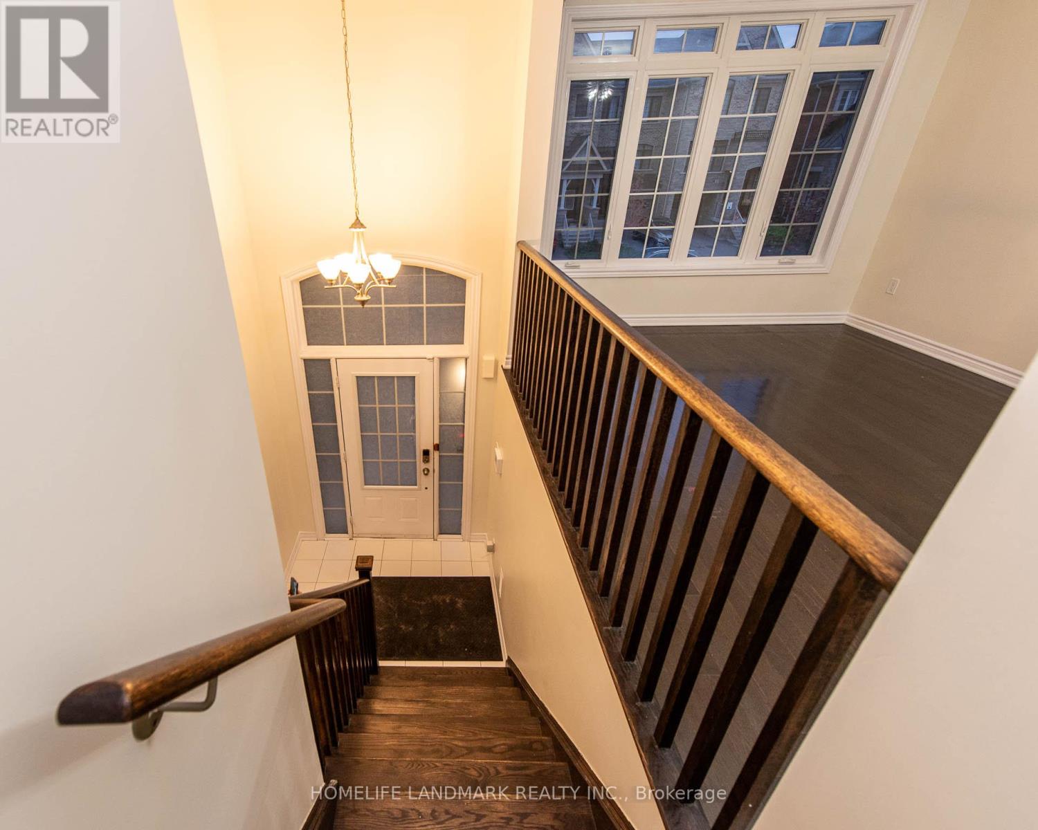 98 Farooq Boulevard, Vaughan, Ontario  L4H 4S1 - Photo 4 - N12528942