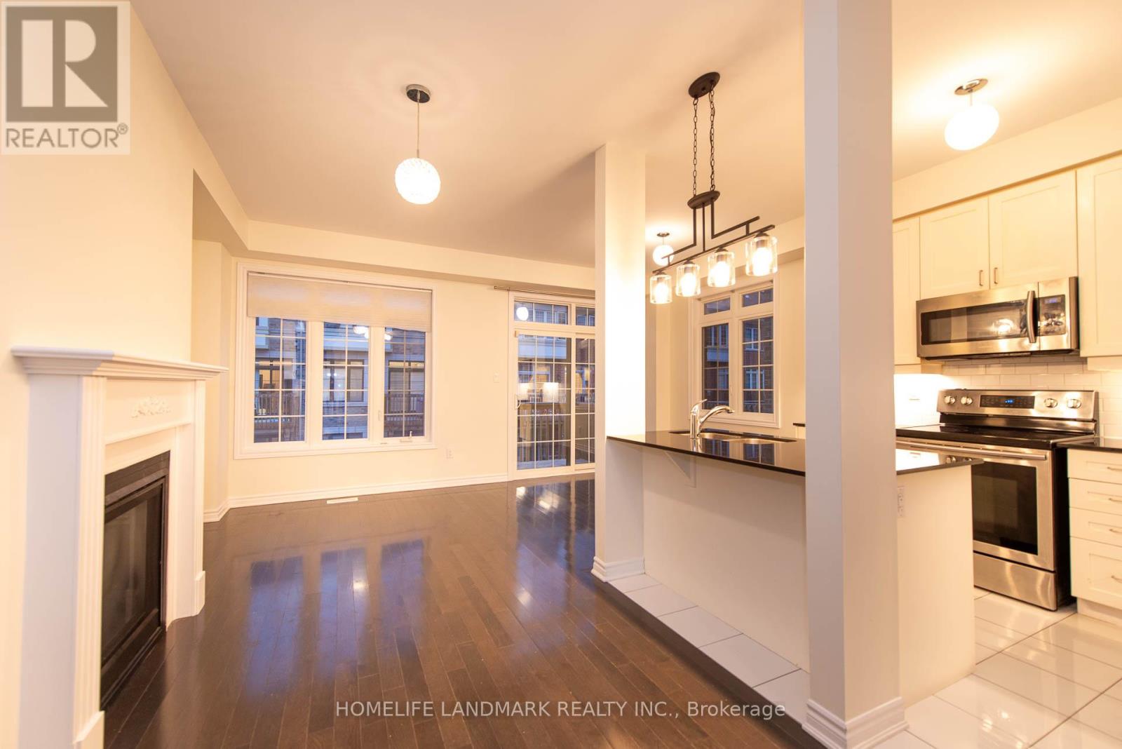 98 Farooq Boulevard, Vaughan, Ontario  L4H 4S1 - Photo 6 - N12528942