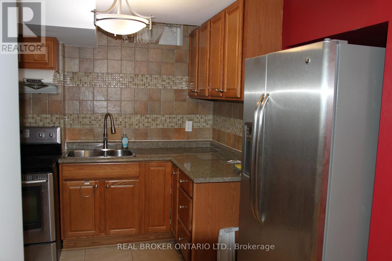 147 Jordanray Boulevard, Newmarket, Ontario  L3X 2P4 - Photo 5 - N12528982