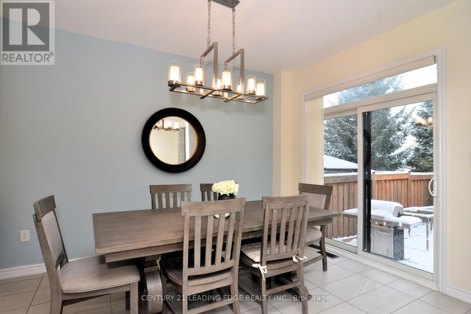 447 Ritas Avenue, Newmarket, Ontario  L3X 2N1 - Photo 13 - N12529018