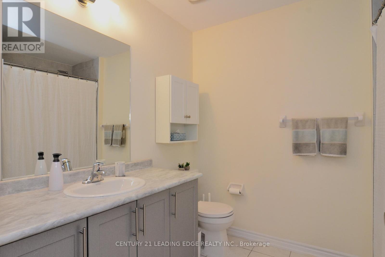 447 Ritas Avenue, Newmarket, Ontario  L3X 2N1 - Photo 21 - N12529018