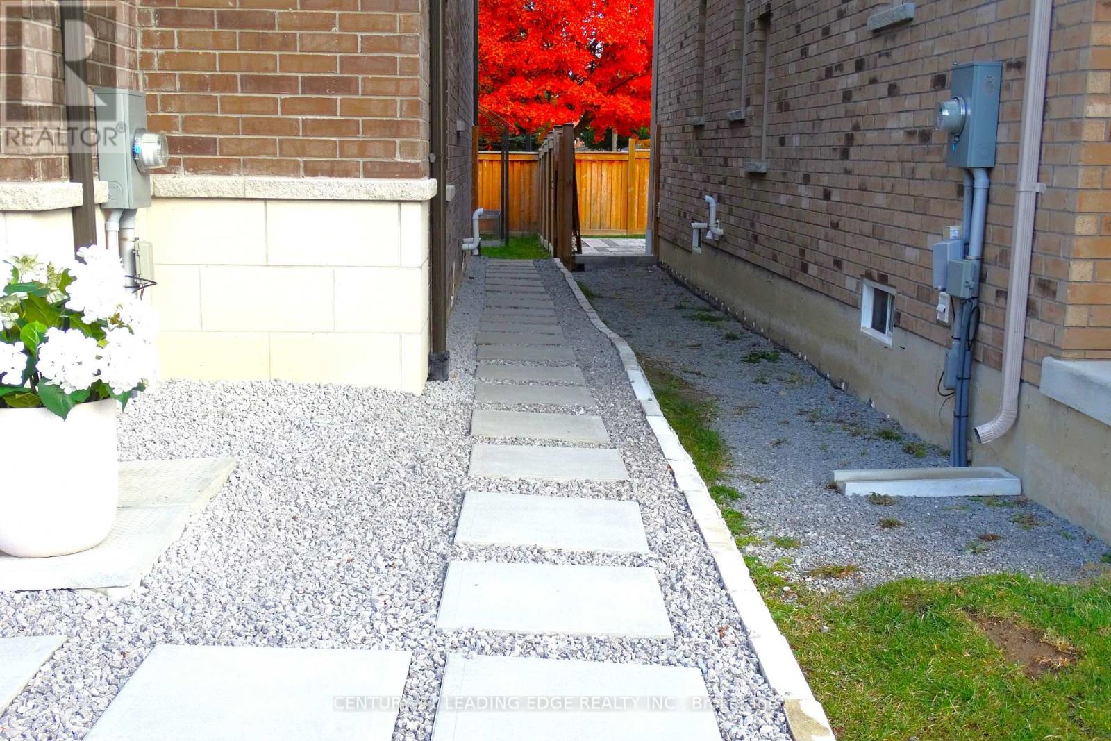 447 Ritas Avenue, Newmarket, Ontario  L3X 2N1 - Photo 27 - N12529018