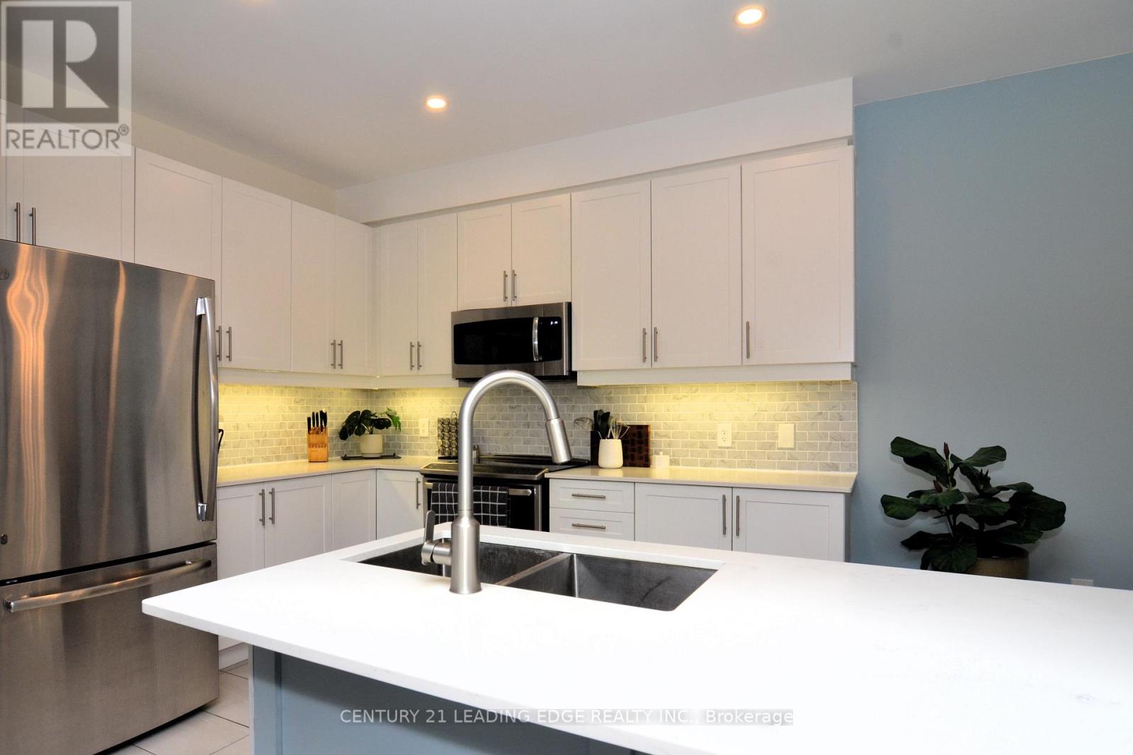 447 Ritas Avenue, Newmarket, Ontario  L3X 2N1 - Photo 9 - N12529018