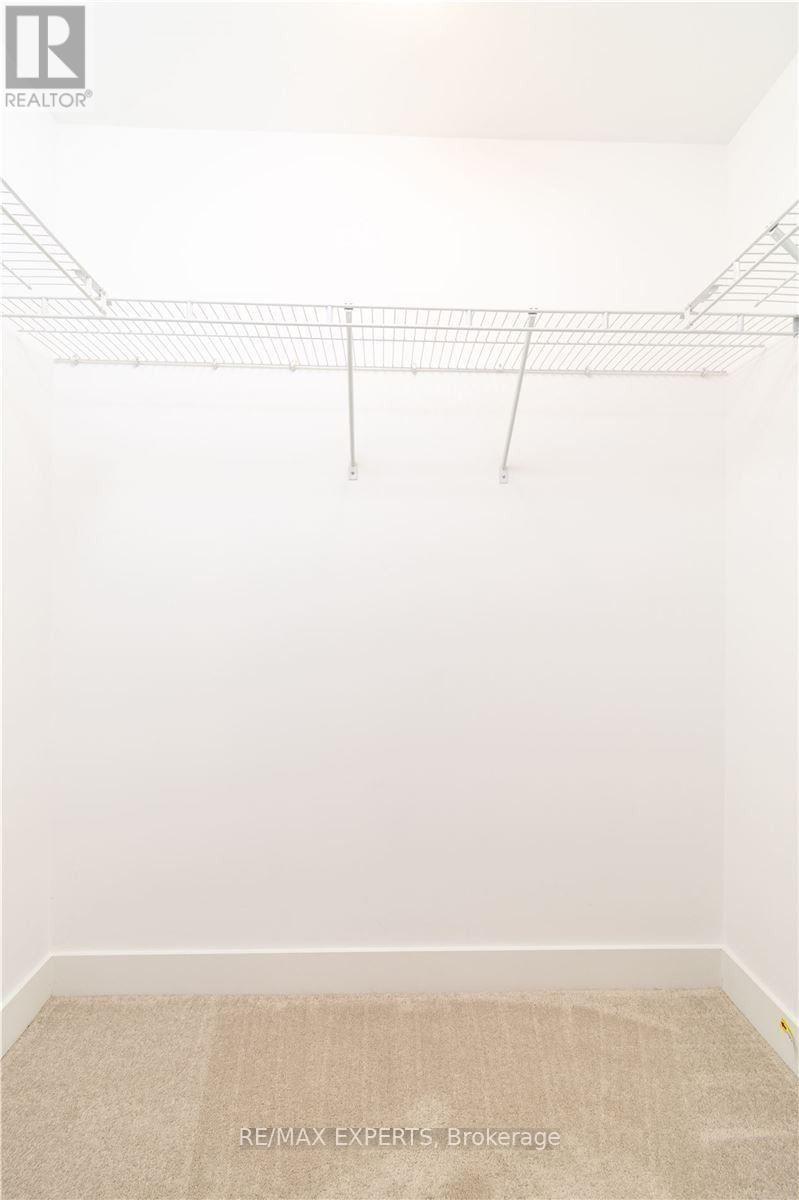 604 - 4 Spice Way, Barrie, Ontario  L9J 0M2 - Photo 14 - S12529010