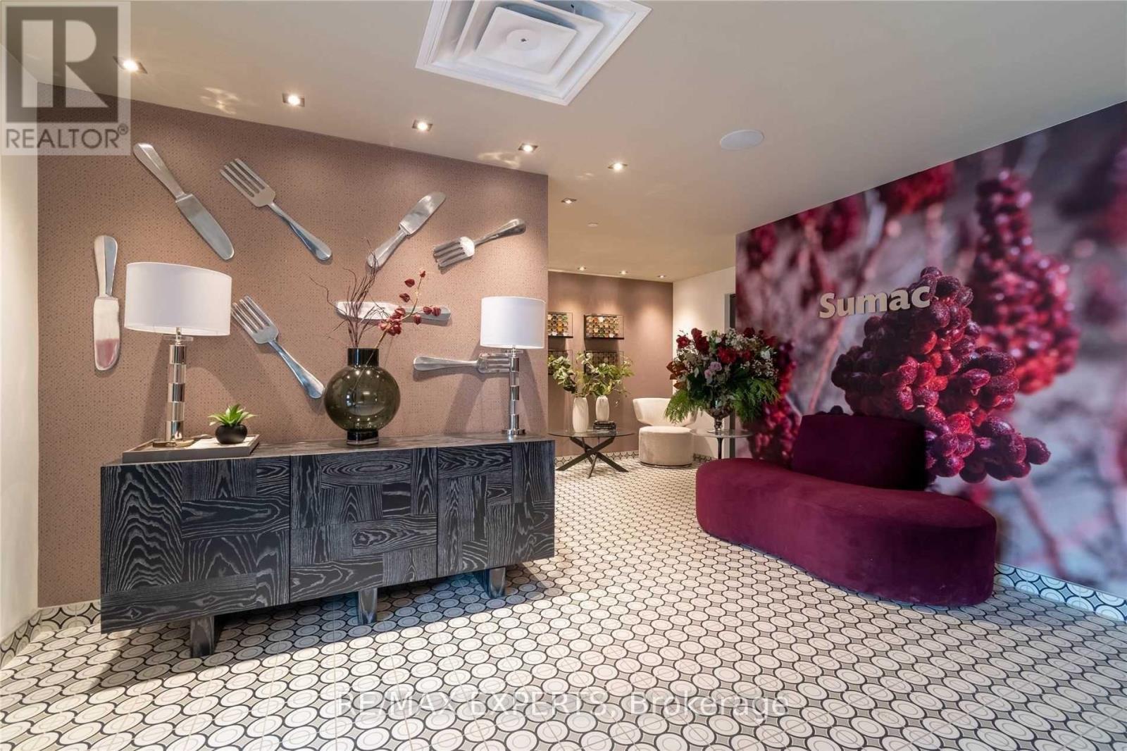 604 - 4 Spice Way, Barrie, Ontario  L9J 0M2 - Photo 19 - S12529010