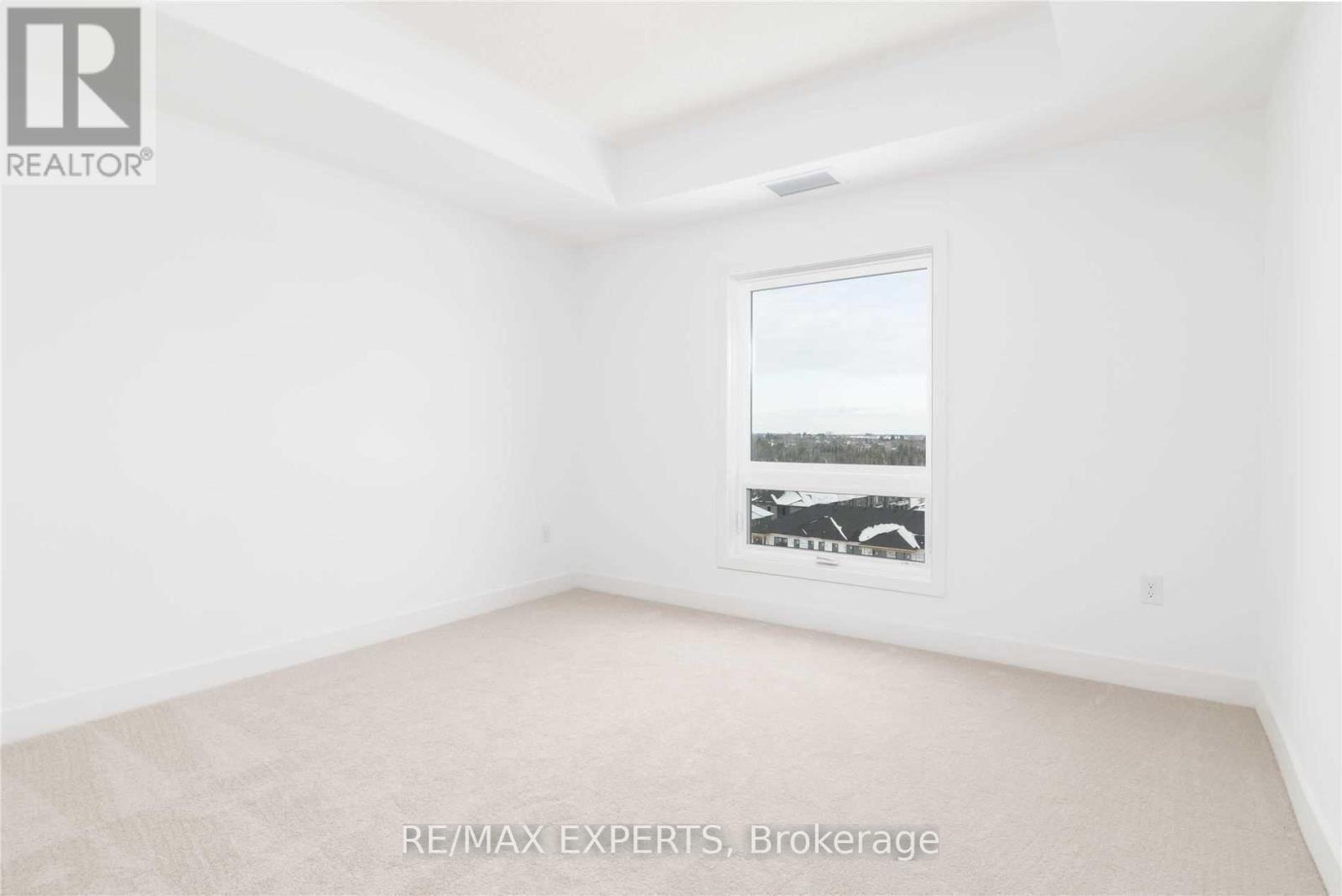 604 - 4 Spice Way, Barrie, Ontario  L9J 0M2 - Photo 8 - S12529010