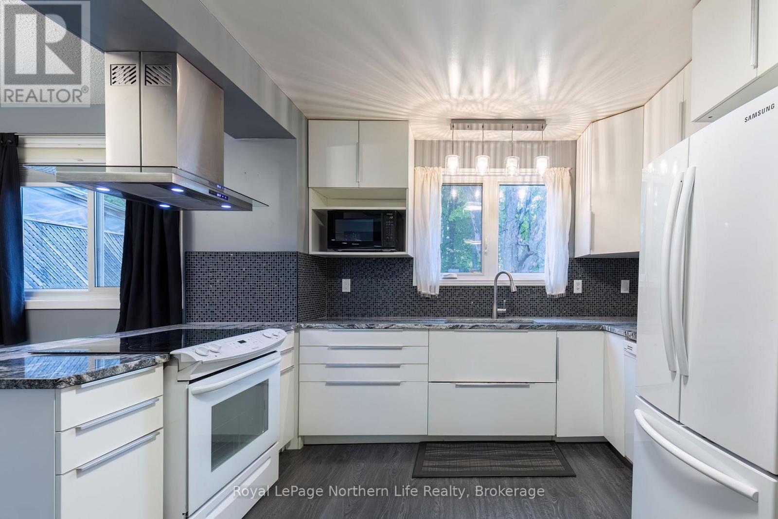 110 Marshall Park Drive, North Bay, Ontario  P1A 3L2 - Photo 10 - X12529088