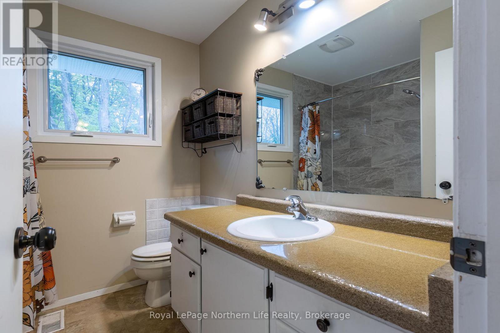 110 Marshall Park Drive, North Bay, Ontario  P1A 3L2 - Photo 14 - X12529088