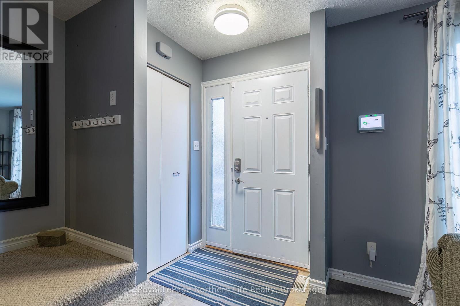 110 Marshall Park Drive, North Bay, Ontario  P1A 3L2 - Photo 2 - X12529088