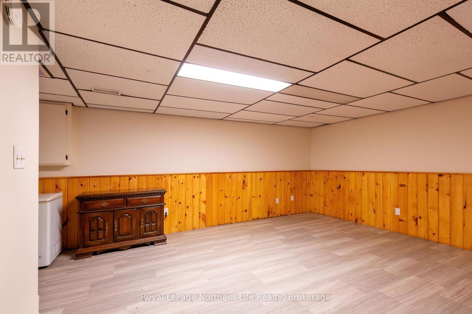 110 Marshall Park Drive, North Bay, Ontario  P1A 3L2 - Photo 28 - X12529088