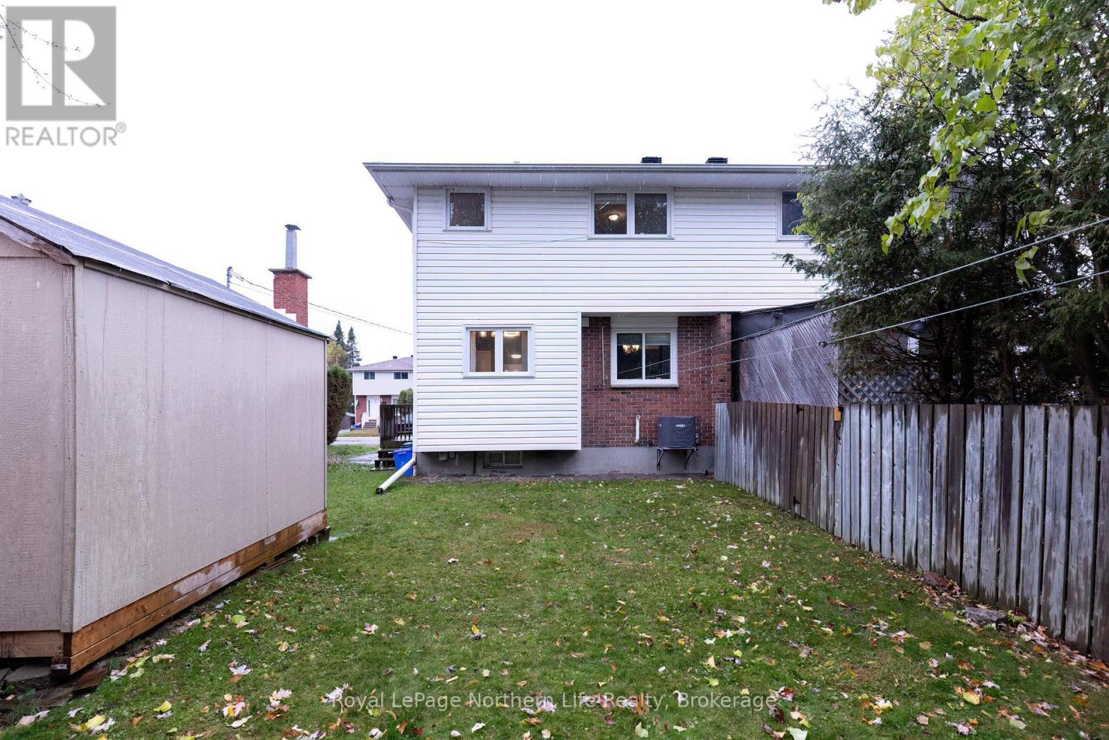 110 Marshall Park Drive, North Bay, Ontario  P1A 3L2 - Photo 38 - X12529088