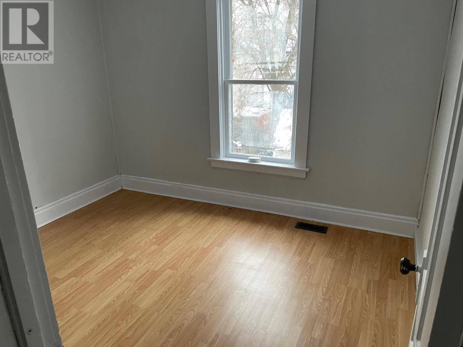 415 Wellington St E, Sault Ste. Marie, Ontario  P6A 2M1 - Photo 10 - SM252815