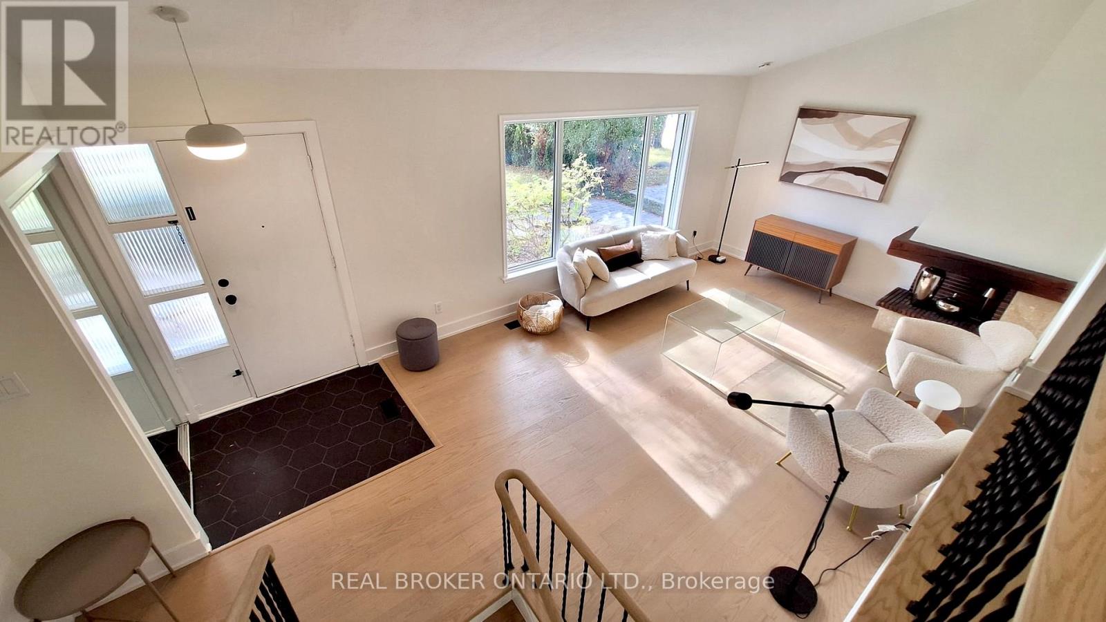 36 Marthclare Avenue, Toronto, Ontario  M3A 1E2 - Photo 9 - C12527390