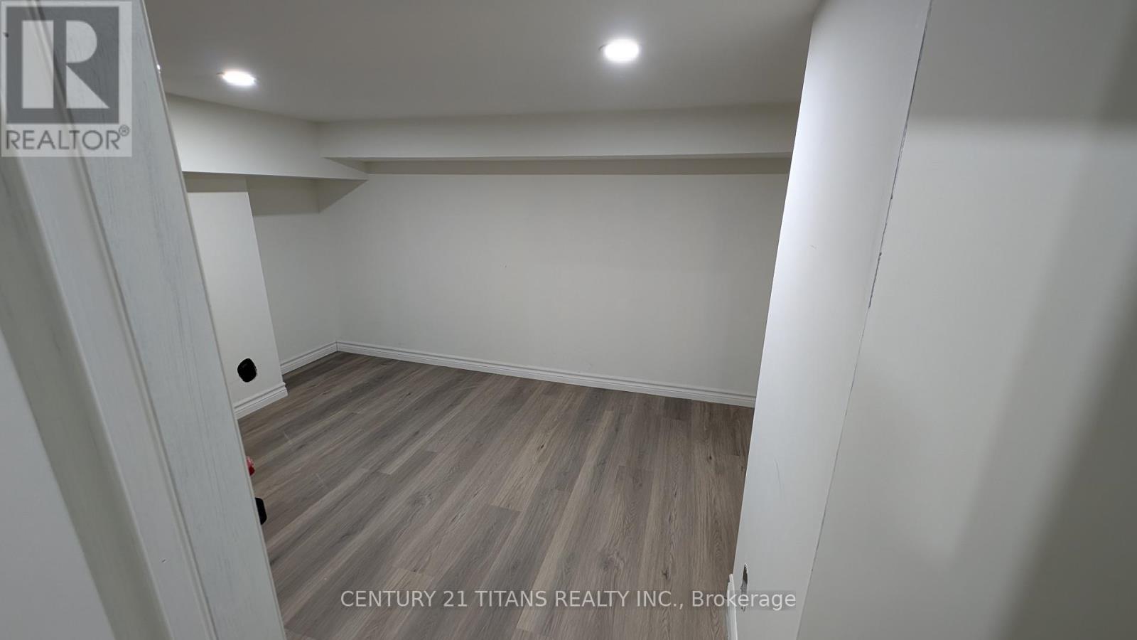 27 Vickery Street, Whitby, Ontario  L1P 0L2 - Photo 12 - E12526944