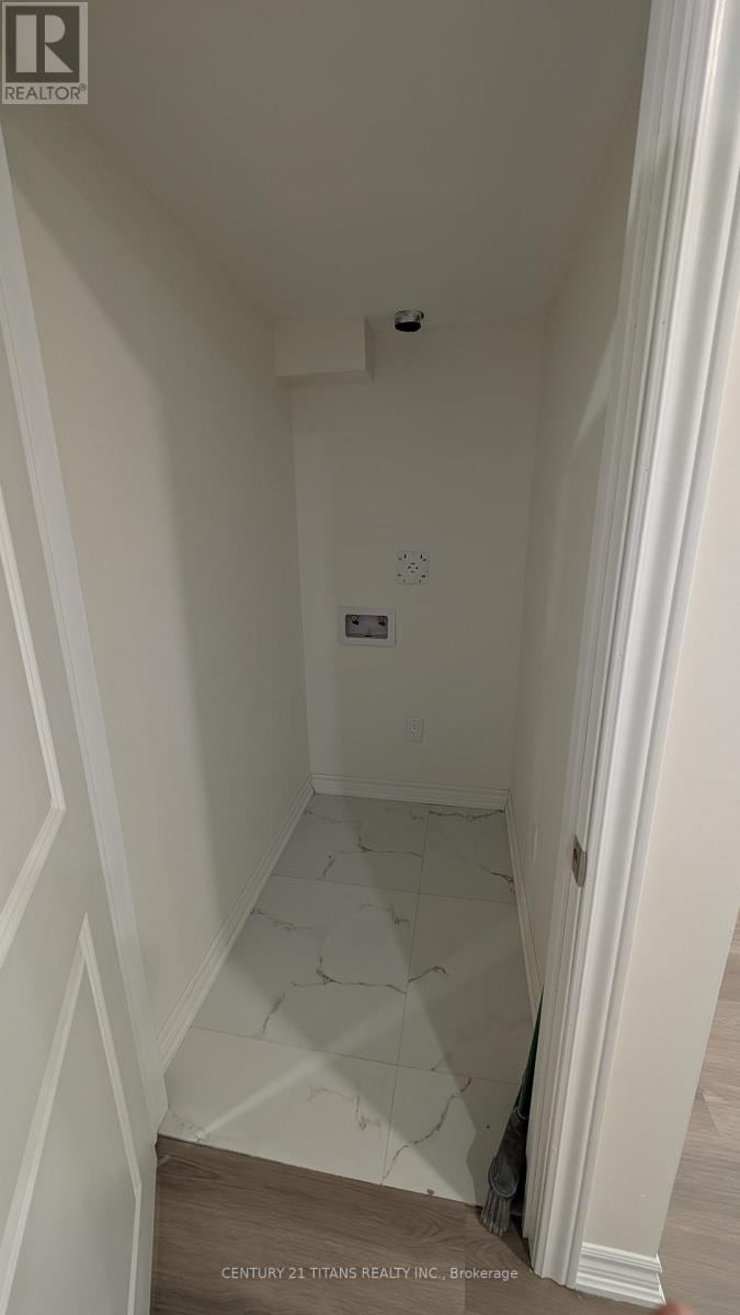 27 Vickery Street, Whitby, Ontario  L1P 0L2 - Photo 14 - E12526944