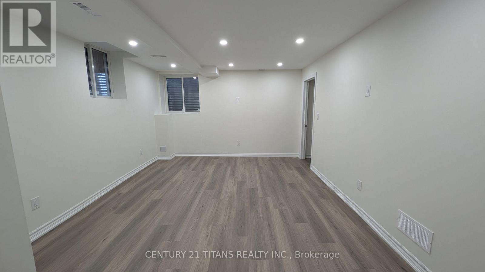 27 Vickery Street, Whitby, Ontario  L1P 0L2 - Photo 7 - E12526944