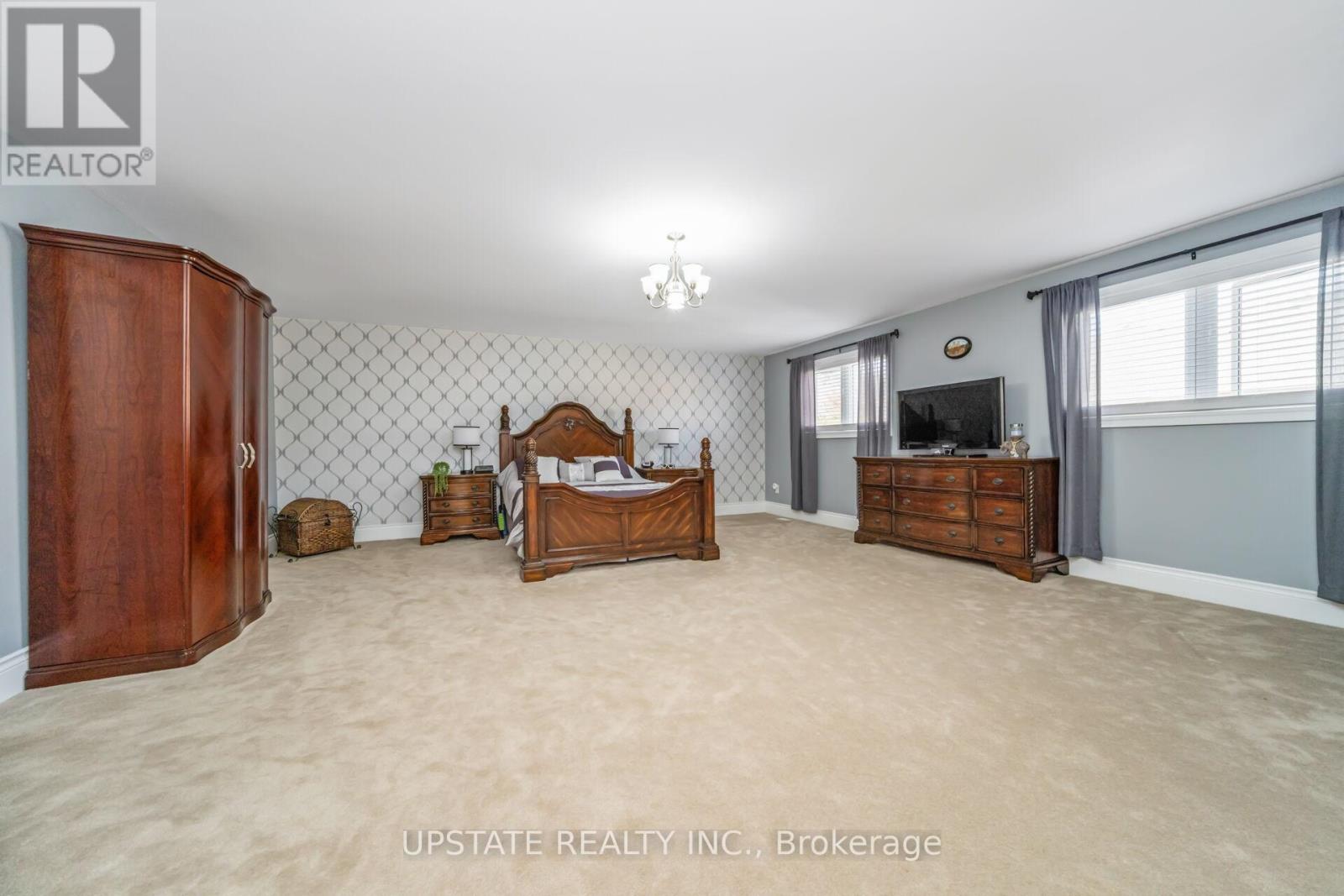 105 Royal West Drive, Brampton, Ontario  L6X 0V6 - Photo 20 - W12528722