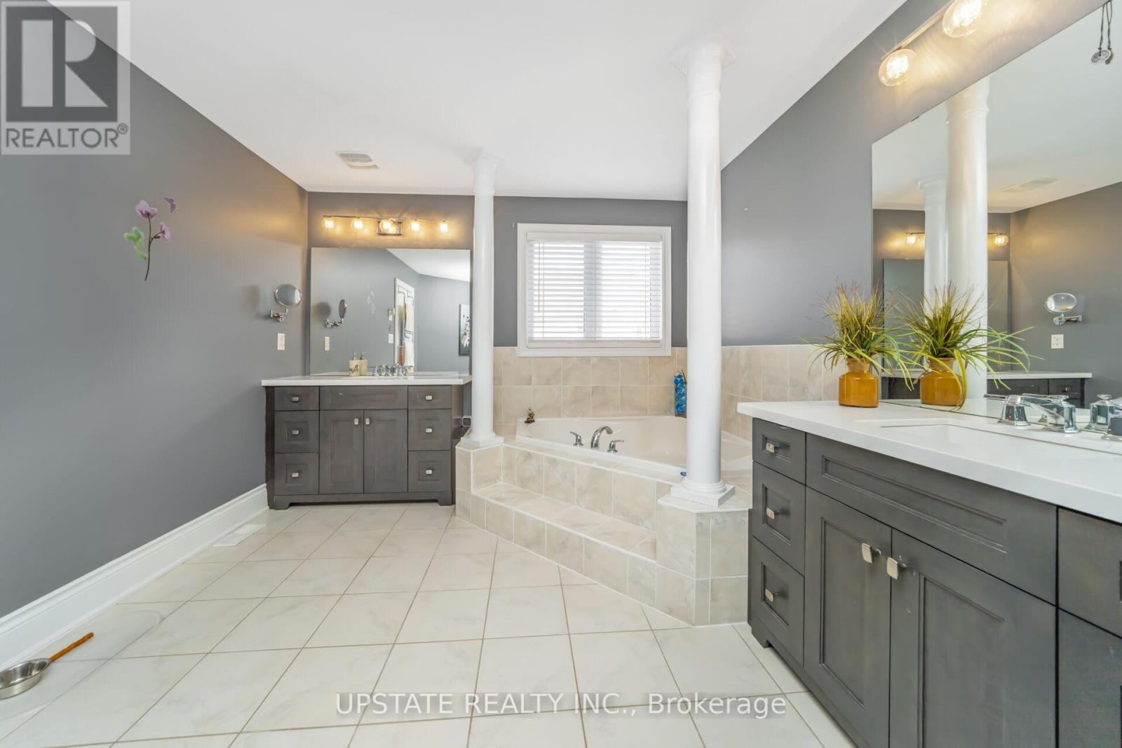 105 Royal West Drive, Brampton, Ontario  L6X 0V6 - Photo 23 - W12528722