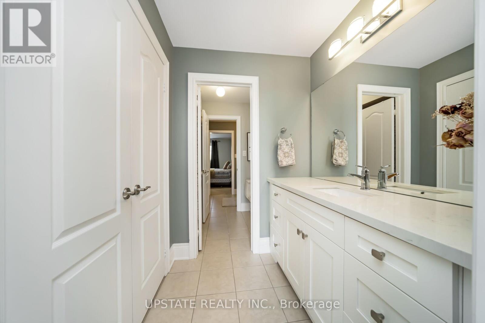 105 Royal West Drive, Brampton, Ontario  L6X 0V6 - Photo 26 - W12528722