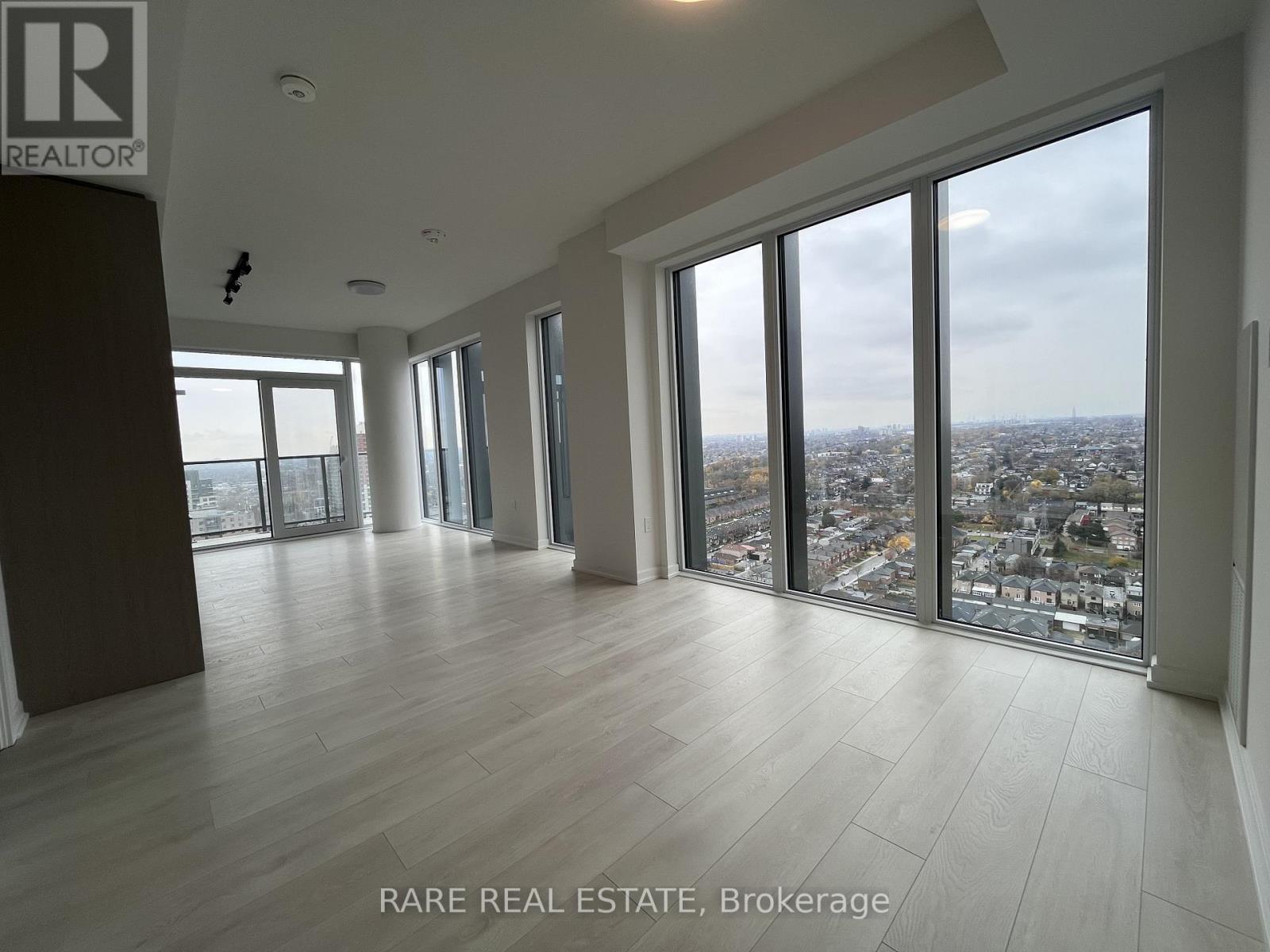 2704 - 1285 Dupont Street, Toronto, Ontario  M6H 0E3 - Photo 5 - W12528724