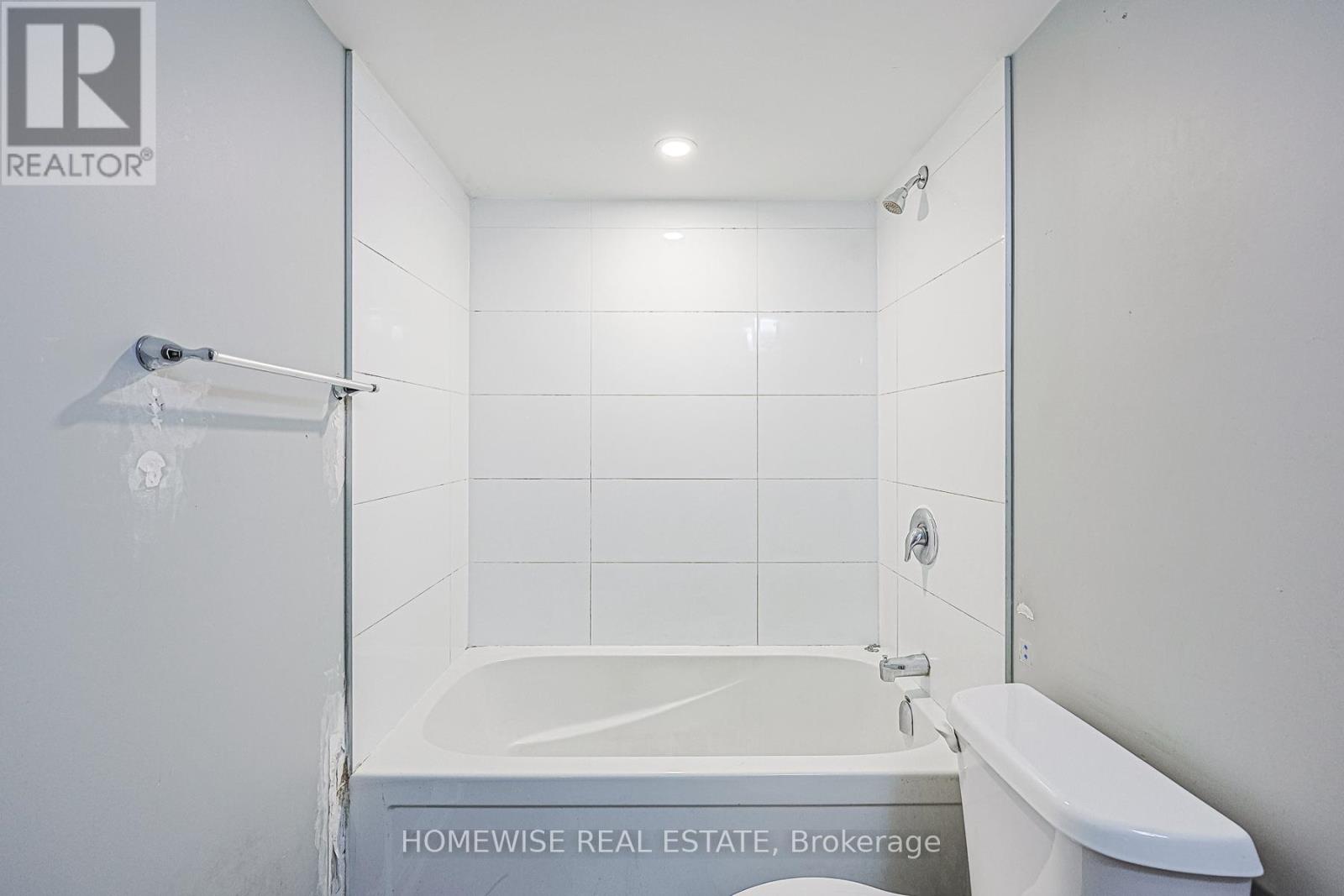 B02 - 814 Glencairn Avenue, Toronto, Ontario  M6B 2A3 - Photo 17 - W12528776