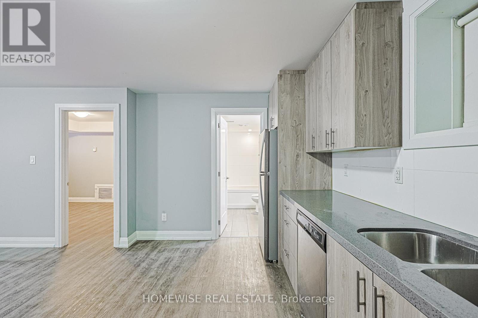 B02 - 814 Glencairn Avenue, Toronto, Ontario  M6B 2A3 - Photo 5 - W12528776