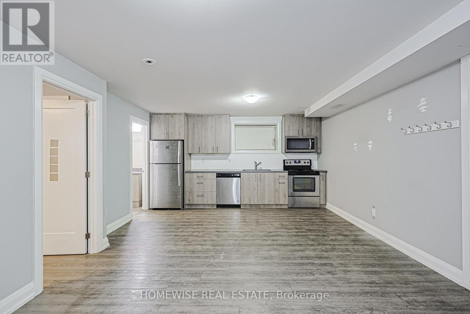 B02 - 814 Glencairn Avenue, Toronto, Ontario  M6B 2A3 - Photo 6 - W12528776