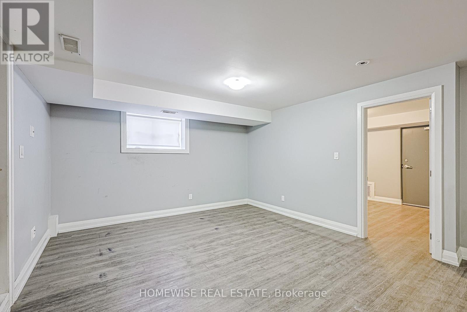 B02 - 814 Glencairn Avenue, Toronto, Ontario  M6B 2A3 - Photo 9 - W12528776