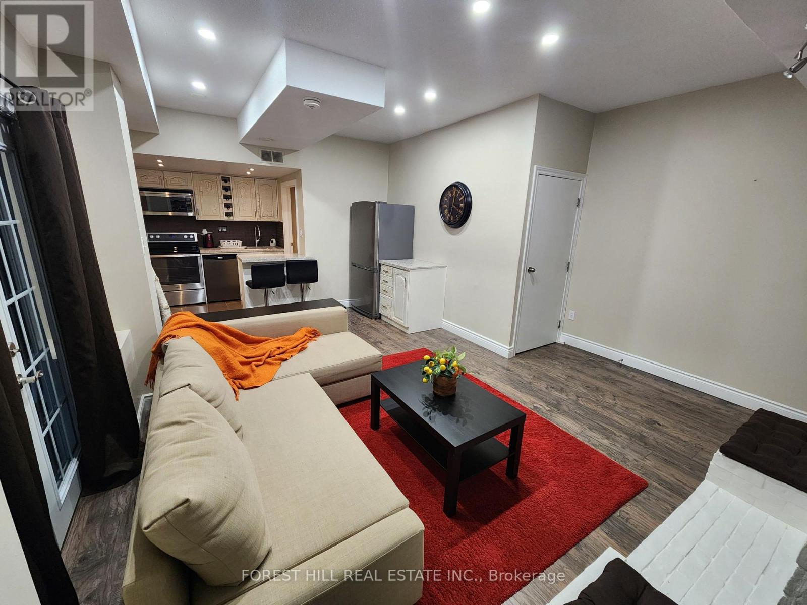 1214 Kos Boulevard, Mississauga, Ontario  L5J 4L7 - Photo 5 - W12528778