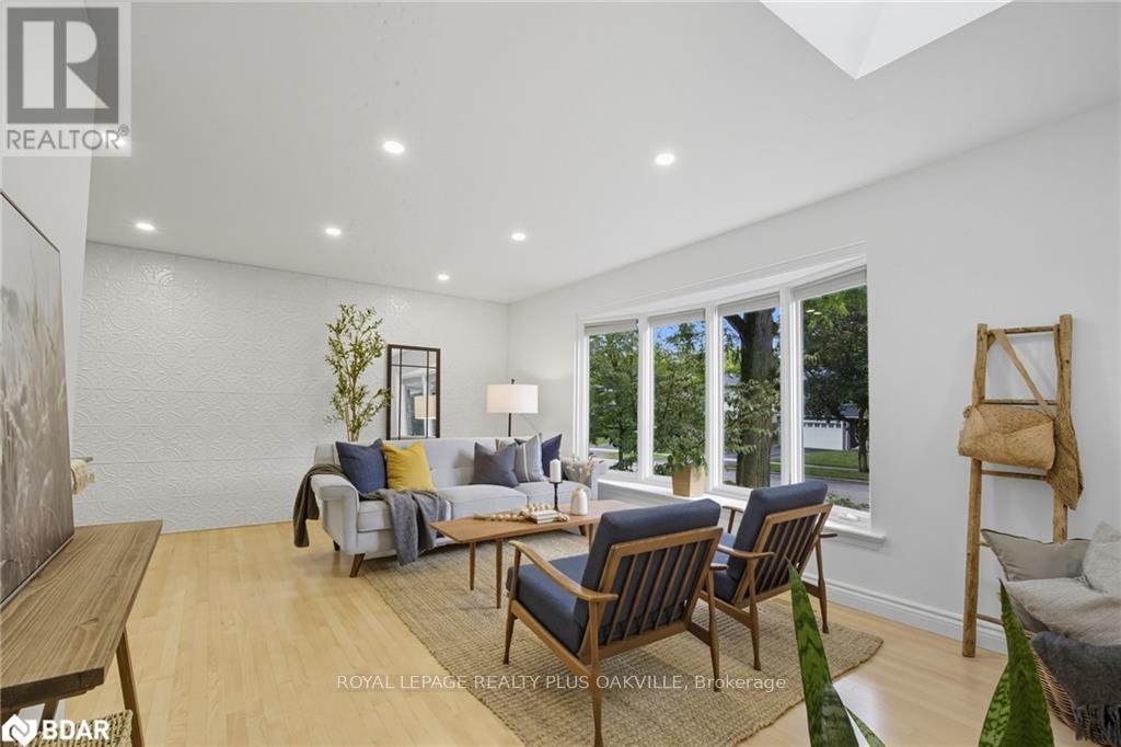 2159 Hixon Street, Oakville, Ontario  L6L 1T5 - Photo 10 - W12528792