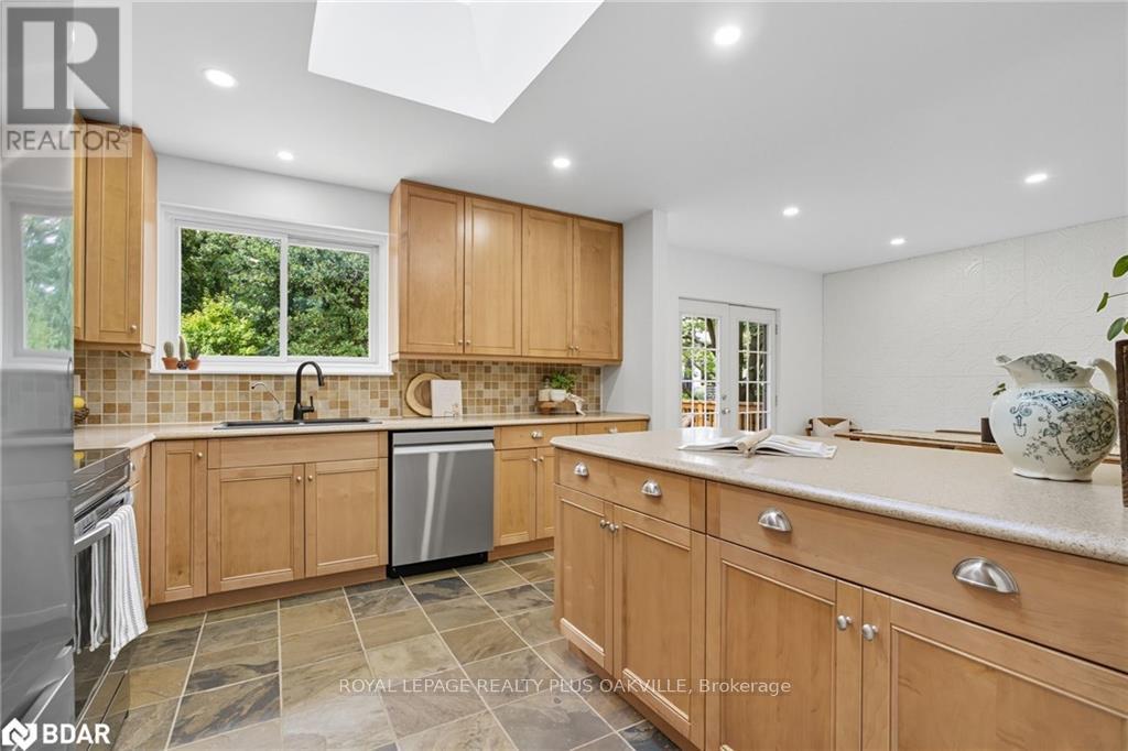 2159 Hixon Street, Oakville, Ontario  L6L 1T5 - Photo 14 - W12528792