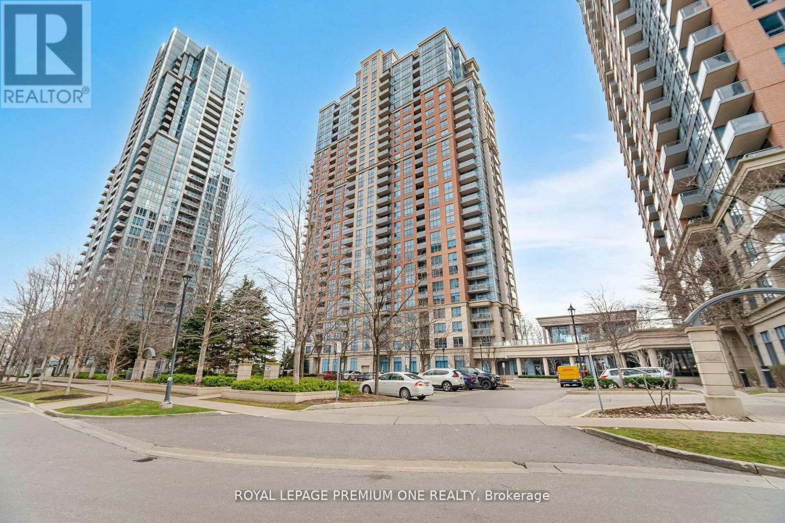 1957 - 25 VIKING LANE, Toronto, Ontario