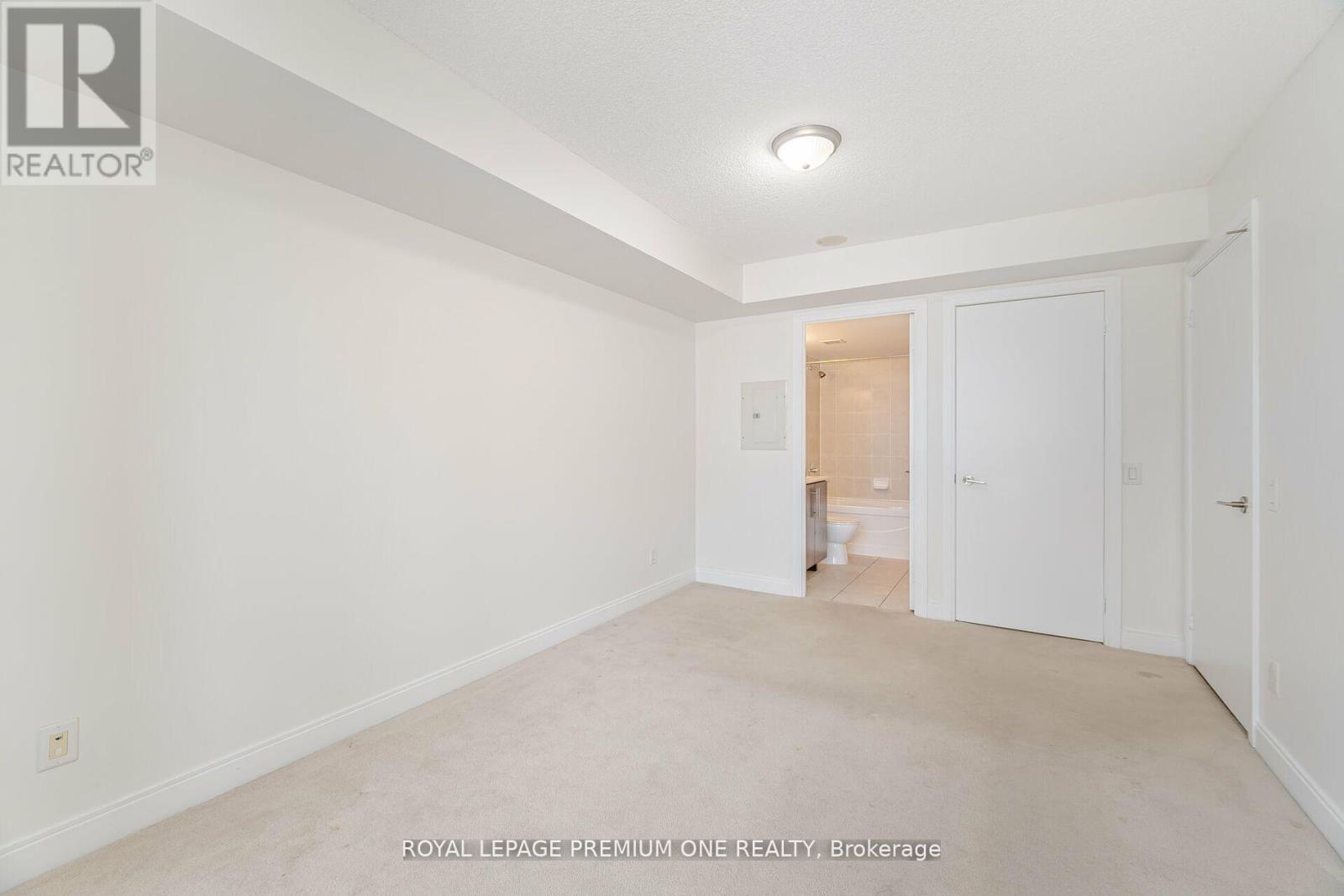 1957 - 25 Viking Lane, Toronto, Ontario  M9B 0A1 - Photo 11 - W12528808