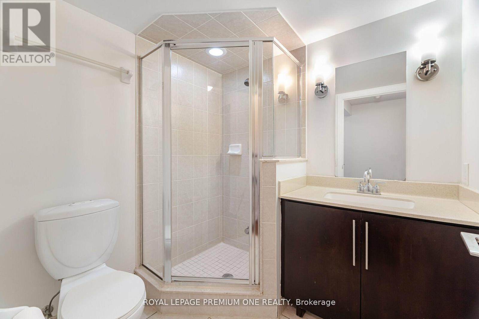 1957 - 25 Viking Lane, Toronto, Ontario  M9B 0A1 - Photo 13 - W12528808